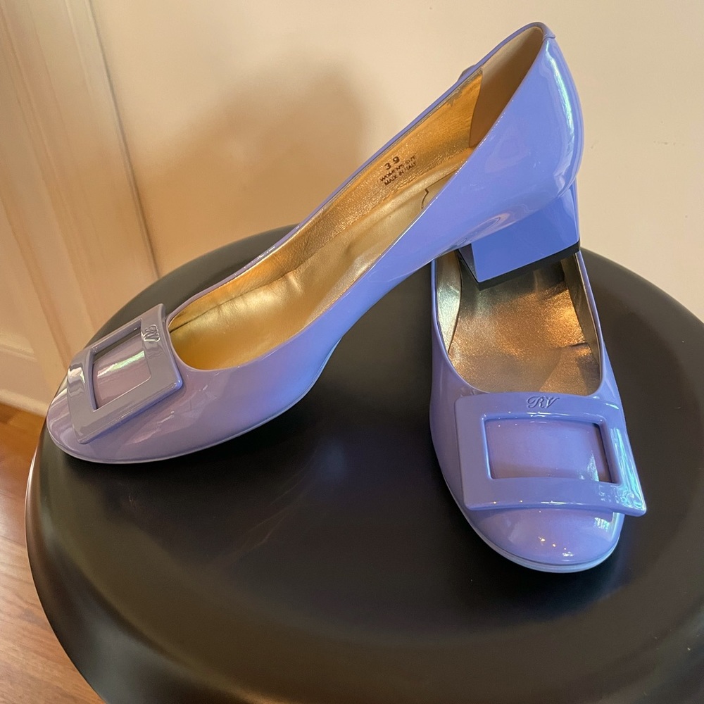Roger Vivier Patent Leather Lavender Pumps 1 1/2 inch heel